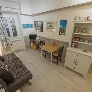 Camilla's Apartment