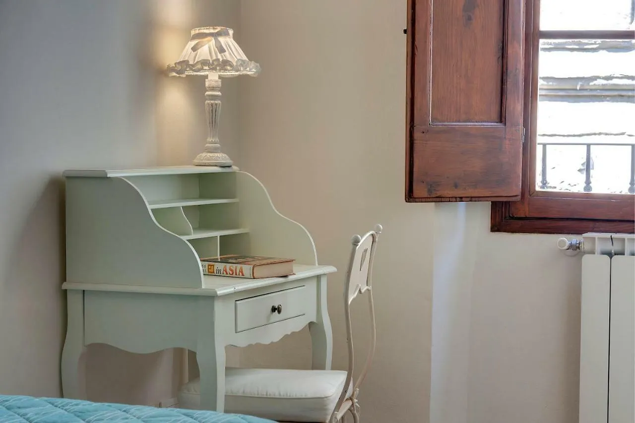 Charlotte Apartment Florence Italy